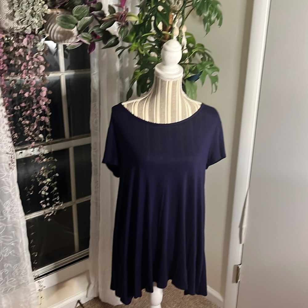 NWT C’est La Vie Navy Top - Size Large